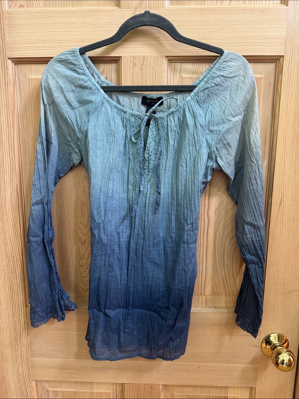 Context Women's Long Sleeve Top